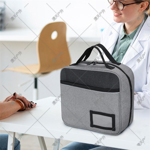 Bolsa médica de poliéster gris, portátil, con doble correa, para almacenamiento de medicamentos, para viajes al aire libre y uso doméstico - Product Image 1