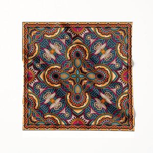 Écharpe personnalisée sur mesure avec votre propre design pour les maisons de mode haut de gamme, impression d'écharpes personnalisées qui incarnent toujours le luxe et l'exclusivité - Product Image 5