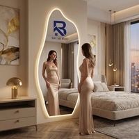Miroir LED ondulé irrégulier pleine longueur, miroir intelligent en forme de nuage, décoration murale pour hôtel de luxe, boutique, salon, cabine d'essayage