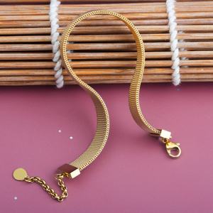 Brazalete de Malla de Acero Inoxidable con Baño de Oro de 18K PVD, Diseño Nuevo y de Alta Calidad, Personalizable - Product Image 3
