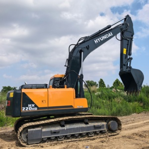 Excavatrice sur chenilles d'occasion Hyundai HX220HD 22 tonnes pour petits travaux miniers, modèle Hx220hd Hx220 220hd 220 à vendre - Product Image 5