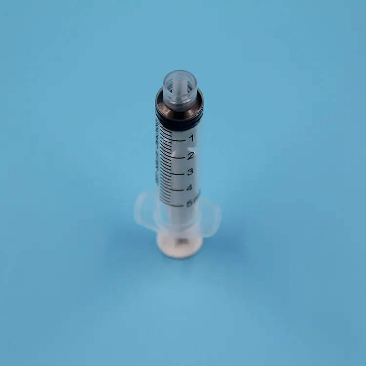 Seringue d'injection Luer Lock / Luer Slip en plastique médical de haute qualité avec aiguille