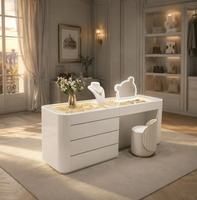 Table de toilette moderne en pin massif style crème avec miroir éclairé et tiroirs double face