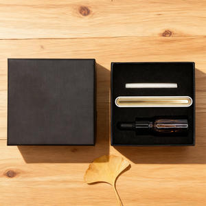 Diffuseur de voiture rechargeable en bois naturel, service OEM, style européen, clip aromatique durable en bois pour voiture - Product Image 2