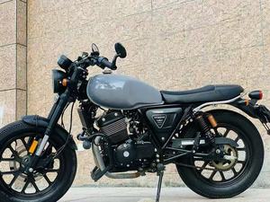 Yingang Latte RTD250 Twin - Moto de rue rétro à deux cylindres de 250 cm3 avec ABS - Product Image 5