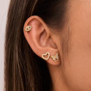 ต่างหูรูปหัวใจประดับเพชรเทียมสแตนเลสชุดเครื่องประดับของขวัญ - Product Image 2