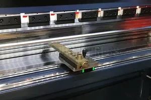 3200mm CNC-Abkant presse zum Schneiden von 3mm Edelstahl