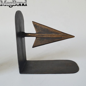 Serre-livres modernes en fonte en forme de flèche, peints, durables, en métal lourd, pour la décoration intérieure, nombreux styles disponibles - Product Image 5