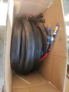 أنبوب خرطوم تسخين رخيص السعر بطول 15 مترًا مصنوع من البولي يوريثين خرطوم حراري مزدوج لماكينة رش البولي يوريثين بولي يوريا المطاطية - Product Image 3