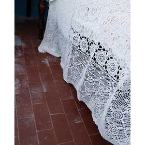 Cubrecama de Ganchillo Blanco Moderno Hecho a Mano por Robcultura, Personalizable en Tamaños Individual, Matrimonial, Queen y King, con Diseño Liso para Dormitorio - Product Image 6