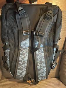 Muestra gratuita de bolsa deportiva grande para baloncesto con compartimento separado para balón y zapatos para fútbol, voleibol y natación - Product Image 3