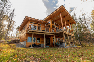 Casa Prefabricada Moderna de Madera con Techo Plano, Diseño Compacto, Duradera y Acogedora, Villa de Relajación junto al Agua o en el Bosque - Product Image 2