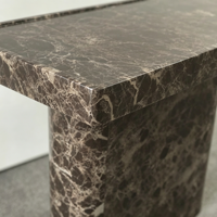 Console étroite de luxe moderne en marbre - Design fin et élégant en pierre naturelle Emperador foncé pour entrée, couloir et salon