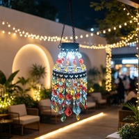 Lampe suspendue solaire imperméable de style bohème avec cristaux, perles acryliques multicolores, lustre décoratif pour pergola extérieure, jardin