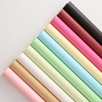 2025 nouveau papier fleur étanche papier d'emballage couleur unie 44*58CM 150g épais papier Kraft fleuriste fournitures