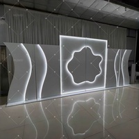 Latar Belakang Pernikahan Besi Neon LED Bentuk Bunga Bergelombang Dekorasi Latar Belakang Pesta Romantis Modern Dalam & Luar Ruangan