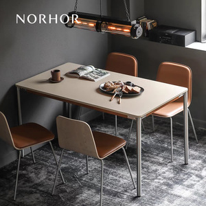 NORHOR Mesa de comedor rectangular de metal de 1,6 m, color ocre, acero inoxidable, muebles de comedor minimalistas modernos - Product Image 1