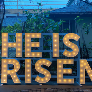 Letrero Luminoso <span class=keywords><strong>con</strong></span> <span class=keywords><strong>Letras</strong></span> para Decoración de Bodas y Fiestas de Cumpleaños <span class=keywords><strong>con</strong></span> <span class=keywords><strong>Bombillas</strong></span> LED Blanco Cálido y Marco Metálico Personalizado - Product Image 6