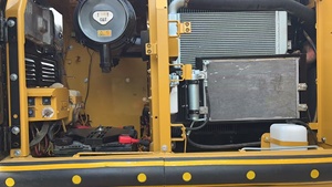 Excavadora CAT 320D con Cucharón de Excavación, Máquina de Construcción Usada, Fabricada en Japón - Product Image 4