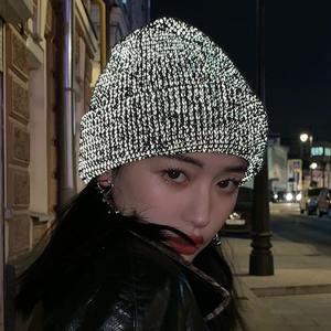 Hip Hop Street Winter Warm Custom Acrylic <span class=keywords><strong>Skull</strong></span> Safe Night Reflected Knitted Reflective Beanie Hat - Product Image 2