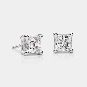 Boucles d'oreilles modernes en diamant de style princesse, bijoux élégants et tendance avec un savoir-faire de qualité supérieure et des pierres carrées étincelantes - Product Image 1