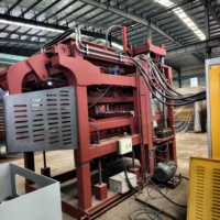 Machine hydraulique automatique pour la fabrication de blocs de ciment, de pavés autobloquants et de briques, avec moule personnalisé