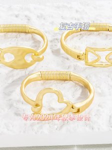 Bracelet manchette coeur rétro européen américain nouvelle conception de niche transfrontalière en couleur or bijoux de <span class=keywords><strong>mode</strong></span> en gros - Product Image 2