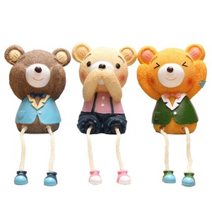 Figurine d'ours en résine Yu Mo avec pattes suspendues, décoration artisanale pour la maison - Product Image 4