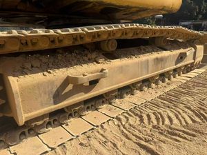 Excavatrice d'occasion CAT 320CL 20T pour travaux de construction, avec bras long de 18 m, moteur hydraulique stable, performances fiables, usage intensif. - Product Image 2