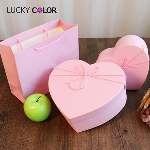 Wholesale Luxury Heart Shape Packaging Boxes Heart Shaped Preserved Flowers Gift Box