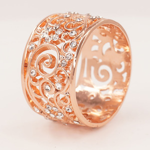 <span class=keywords><strong>Portatovaglioli</strong></span> Decorativo con Corona Placcata <span class=keywords><strong>Oro</strong></span> e Diamanti, Anello <span class=keywords><strong>Portatovaglioli</strong></span> Dorato per Matrimoni - Product Image 6