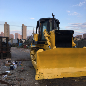 Bulldozer Usado D85-18/D85-21 con Ripper de 3 Puntas, Capacidad de Nivelación de 4.3m, 6 Meses de Garantía, Sistema de Monitoreo Remoto - Product Image 1