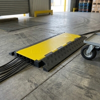 Protector de Cables de 5 Canales, Rampa de Goma y Plástico para Protección de Cables en Carreteras, 38x38mm 900mm