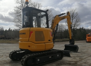 Mini Excavadora Hidráulica de 3 y 4 Toneladas 9035E 9035FZTS a Precio Económico, con Motor, Bomba y Caja de Cambios de Alta Eficiencia - Product Image 3