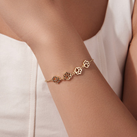 Bracelet chaîne bolo réglable en laiton plaqué or avec empreinte de patte de chat et de chien, bijou minimaliste ajouré avec breloque animale pour femme, cadeau