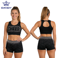 Ensemble d'entraînement de cheerleading personnalisé noir avec strass, soutien-gorge de sport imprimé cheerleading et short taille haute, tenue d'entraînement respirante