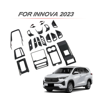 WZX 2023 Actualización Interior de Coche: Cubierta de Volante, Embellecedor de Palanca de Cambios y Portavasos de Carbono para INNOVA ZENIX - Product Image 2