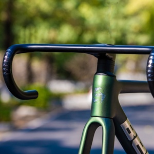 שלדת אופני כביש מקרבון BeeBIKE Toray T800/Mitsubishi M46 700C עם ניתוב כבלים פנימי מלא, בלמי דיסק PF30 - Product Image 3