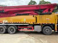 Camión Bomba de Concreto SANY Mercedes-Benz 2020 de 56m con Motor Diésel / Usado para Construcción