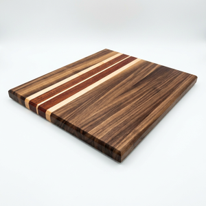Grande planche à découper en bois durable et écologique, compatible lave-vaisselle, pour couper la viande, les légumes, les fruits, le pain, le fromage - Product Image 1