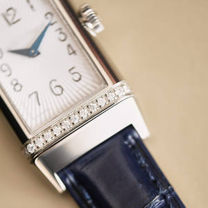 Montre mécanique manuelle de luxe pour femmes sur mesure avec bracelet en cuir et boîtier carré étanche - Product Image 3