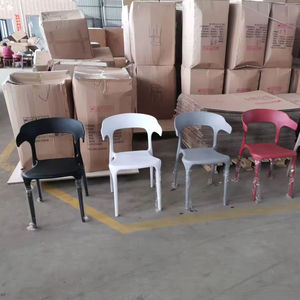 Sillas de Comedor de Plástico de Diseño Italiano, Venta al por Mayor, Muebles para el Hogar y Restaurantes, Uso Interior y Exterior, Silla Pétalo - Product Image 3