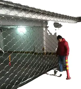 Puerta enrollable de acero inoxidable de china/diseños de parrillas de seguridad