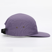 Casquette de camping personnalisée à 5 panneaux multicolores pour activités de plein air, avec logo tissé et visière plate réglable – Créez votre propre design