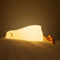 Veilleuse personnalisée EGOGO avec logo, mini lampe de chevet en forme de canard couché, jouet animal de dessin animé en silicone souple, lampe à poser pour enfants