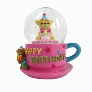 Regalo de cumpleaños, globo de cochinillo Rosa <span class=keywords><strong>feliz</strong></span>, globo de nieve, diseño de taza de té de resina, bola de cristal, decoración del hogar, artesanía de resina personalizada Artificial - Product Image 2