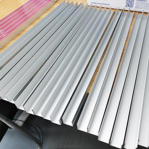 โป๊ะโคม Pmma สำหรับไฟ <span class=keywords><strong>LED</strong></span> อะลูมิเนียมโปรไฟล์ช่องที่มีสีสันฝาครอบตัวกระจายแสงสำหรับ <span class=keywords><strong>LED</strong></span> แบบเส้นตรง - Product Image 4