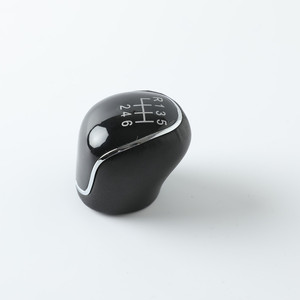 Pommeau de levier de vitesse en cuir pour Ford Focus, transmission manuelle à 6 vitesses, conception ergonomique - Product Image 1