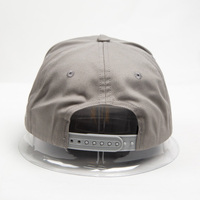 Gorra Deportiva Gris Personalizada Sin Estructura, Logotipo Bordado de Casco de Hockey y Escudo, Gorra Ajustable para Equipo de Hockey sobre Hielo