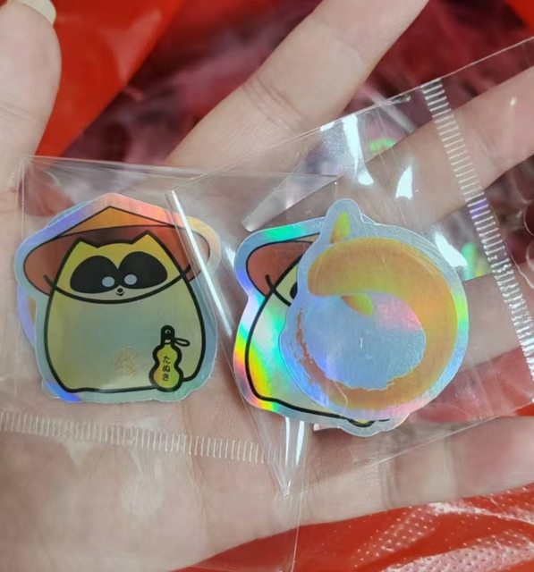 Custom Logo Holographic Vinyl Sticker 100pcs Matte Finish Mobile Phone Decoration